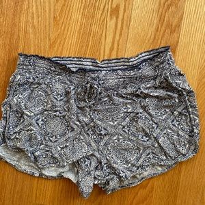 American Eagle flowy shorts